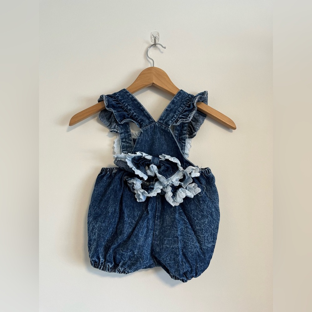 Vintage Great Flamingos embroidered strawberry denim shortalls 🖤 - Picture 2 of 10
